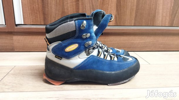 Ingyen elvihető Lowa Gore-tex magashegyi túrabakancs Talpalni Kell