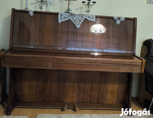 Ingyen elvihető Pianino
