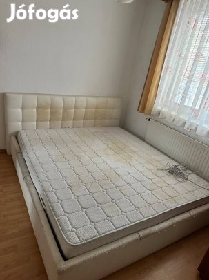 Ingyen elvihető ágy