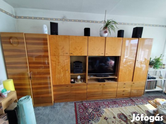 Ingyen elvihető bútorok (költözés miatt)