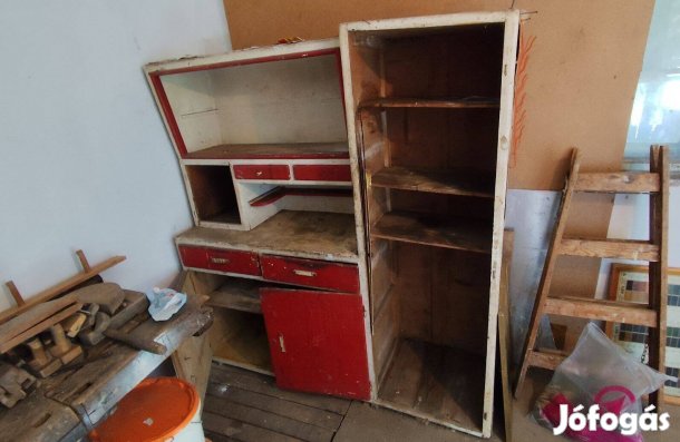 Ingyen elvihető muzeális retró konyhaszekrény