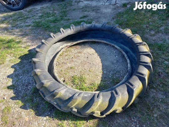 Ingyen elvihető traktorgumi homokozóhoz