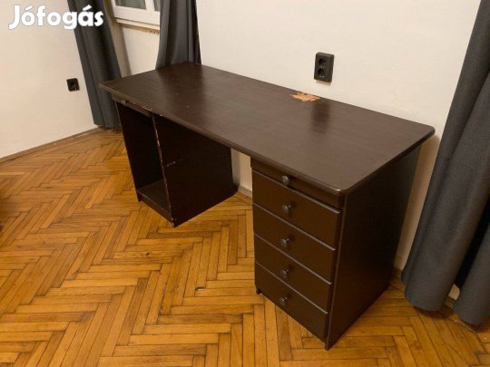 Ingyen íróasztal