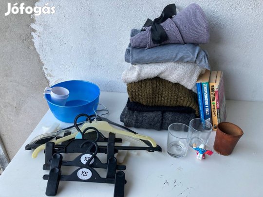Ingyen vihető dolgok, ruha M - XL, könyvek, poharak, tál, vállfa