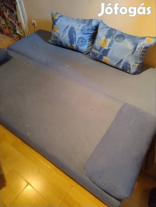 Ingyenes ifjúsági ágy.