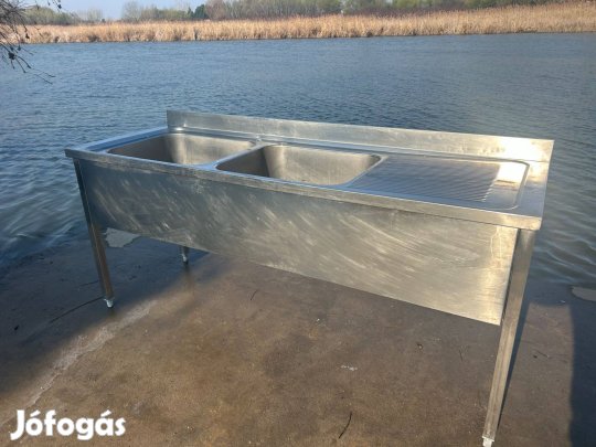 Inox csepegtető tálcás mosogató