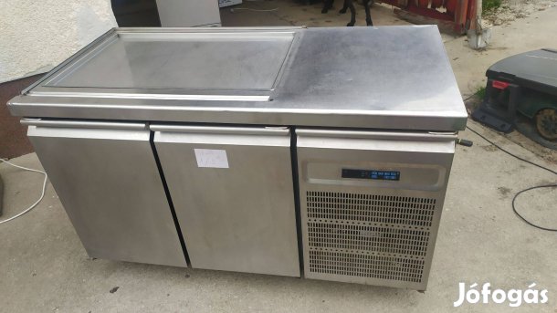 Inox előkészítő hűtő pult