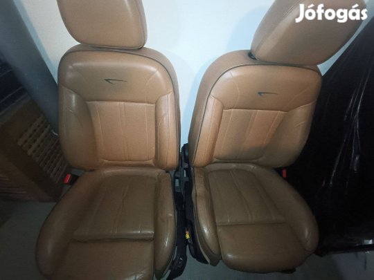 Insignia bőr ülés garnitúra