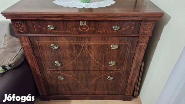 Intarziás fa bútorcsalád