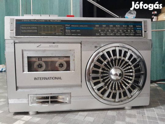 International kazettás Rádiós magnó 