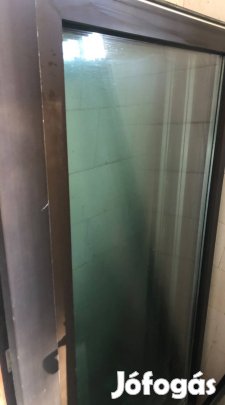 Internorm 2 szárnyas ablakok alu zsaluval 2db