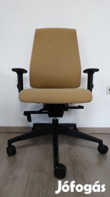 Interstuhl Goal 152G német irodai szék Ötöd Áron - bézs