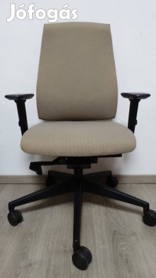 Interstuhl Goal 152G német irodai szék Ötöd Áron - bézs szálmintás