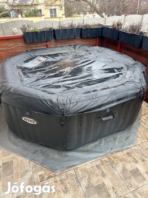 Intex jakuzzi