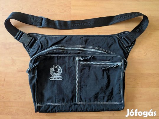 Invicta fekete válltáska oldaltáska