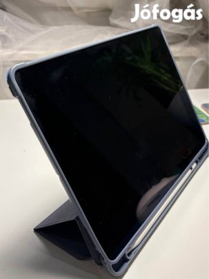 Ipad (9th Generation) with pencil- almost never used Perfect condition