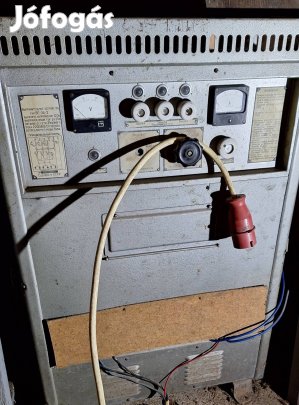 Ipari akkumulátor töltő