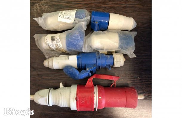 Ipari csatlakozó aljzat és dugó 400v 230v együtt 8db