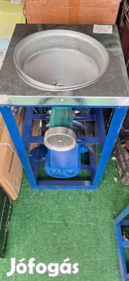 Ipari húsdaráló 32-es