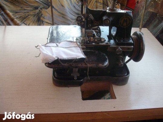 Ipari varrógé fej, és 3szálas interloc eladó