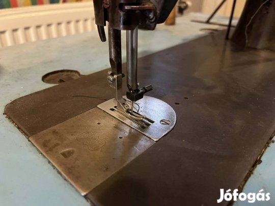 Ipari varrógép Singer