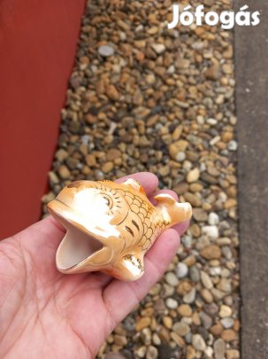 Iparművész porcelán halacska jelzett