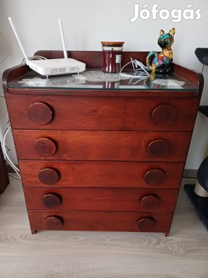 Iparművészeti kisbútorok