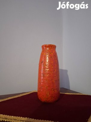 Iparművészeti váza 