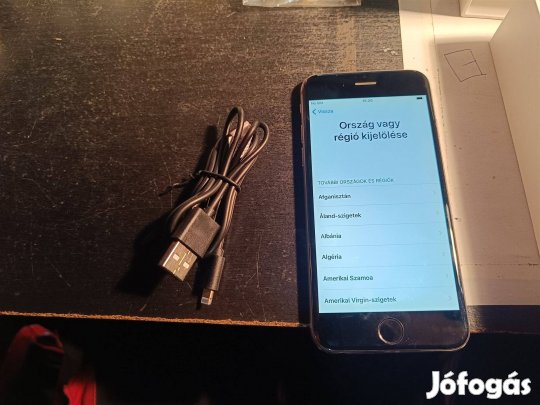 Iphone 6 mobiltelefon töltővel, fülhallgatóval (zozizo)