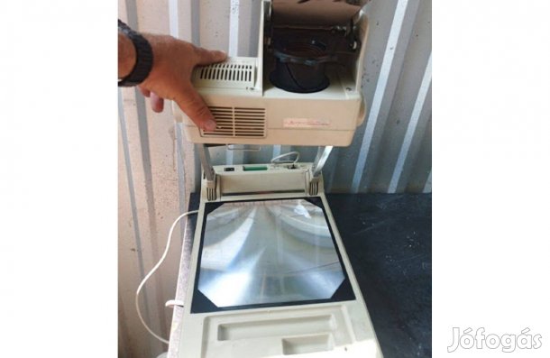 Irásvetitő falfestés japán gyártmány