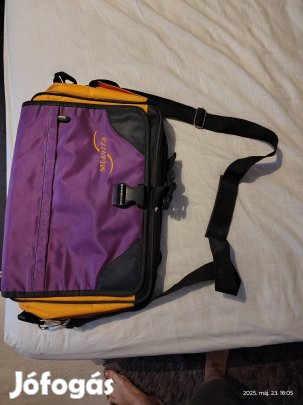 Irat és laptoptáska