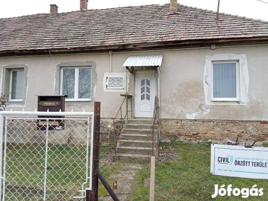 Iregszemcsén eladó 47 m2-es lakás