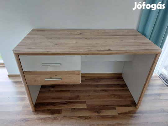 Íróasztal 125cm széles