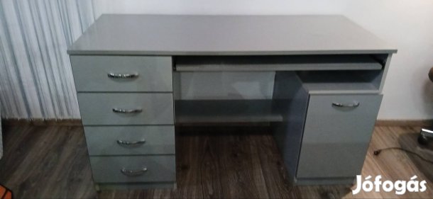 Íróasztal 135x60 cm Számítógépasztal