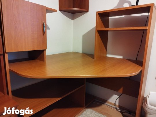 Íróasztal Sarok