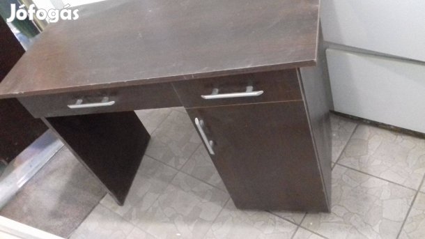 Íróasztal Szegeden