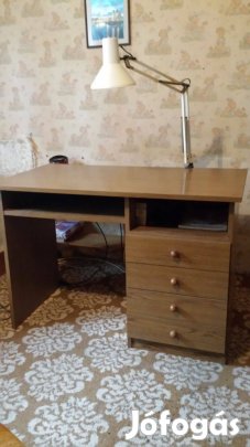 Íróasztal Székesfehérváron