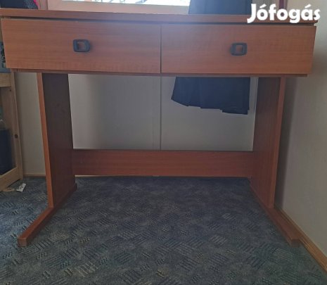 Íróasztal - 5000 Ft
