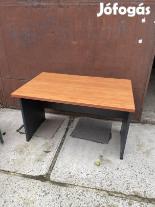 Íróasztal , számítógépasztal eladó 
