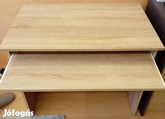 Íróasztal / számítógépasztal jó állapotban