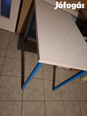 Íróasztal, konyhaasztal eladó 