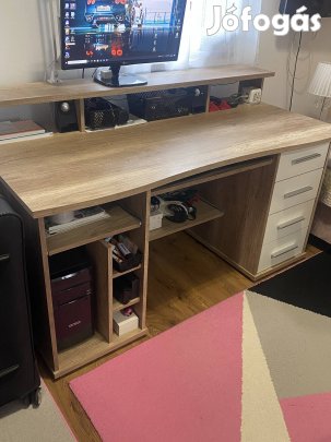 Íróasztal, számítógép asztal újszerű eladó