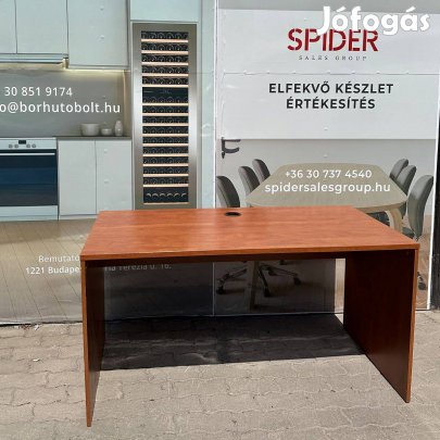 Íróasztal, szoknyatakarós számítógépasztal, mahagóni - használt asztal