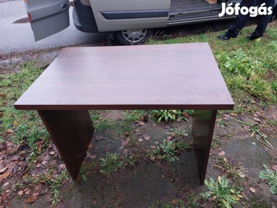 Iróasztal bútor