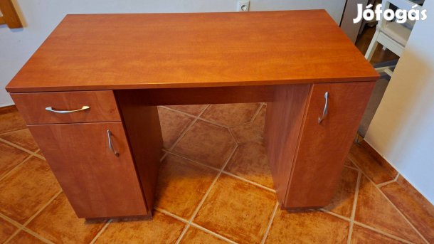 Íróasztal eladó