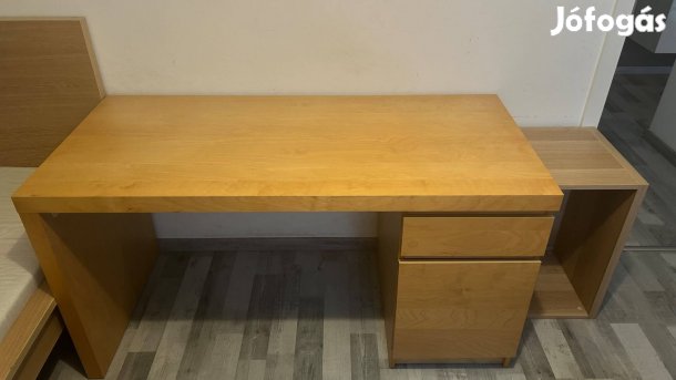 Íróasztal eladó !