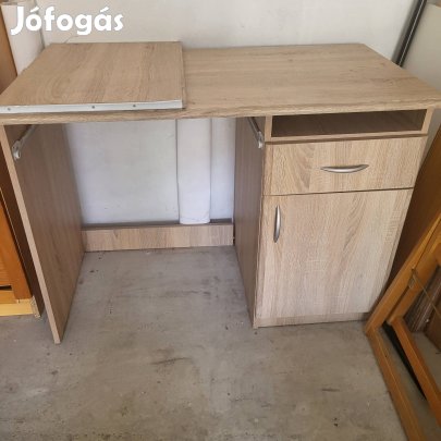 Íróasztal fiókkal