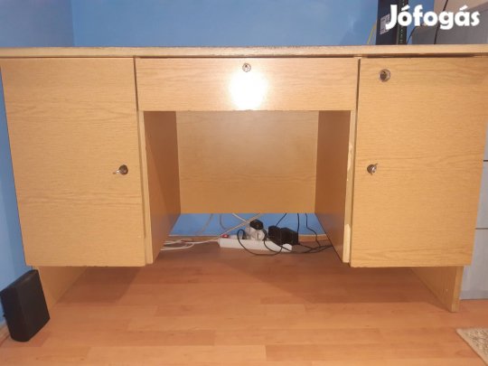 Íróasztal használt