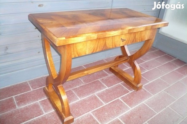 Íróasztal,kisméretű