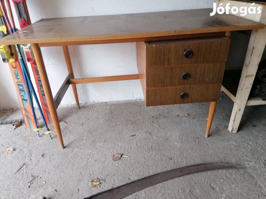 Íróasztal régi 3 fiókos